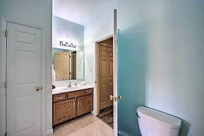 Unique Townhouse in Bavarian-style Neighborhood!