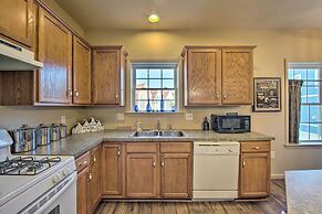 Unique Townhouse in Bavarian-style Neighborhood!