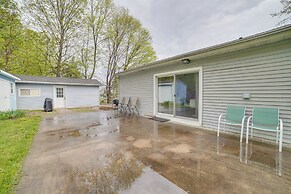 Watch the Sunrise at This Quaint Lake-view Cottage