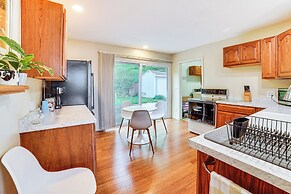 Watch the Sunrise at This Quaint Lake-view Cottage