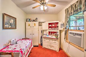 Wellington Cabin Escape w/ Wraparound Deck!