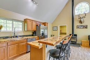 Spacious & Private Home w/ Lazy Mountain View