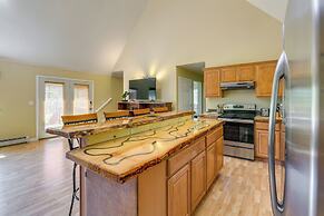 Spacious & Private Home w/ Lazy Mountain View