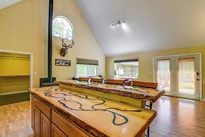 Spacious & Private Home w/ Lazy Mountain View