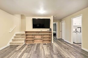 Spacious & Private Home w/ Lazy Mountain View