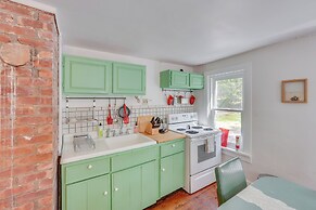 Updated/pet-friendly Cabin By Hikes and Woodstock!