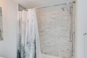 Updated/pet-friendly Cabin By Hikes and Woodstock!