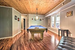 Gatlinburg House w/ Pool Table & Forest Views!