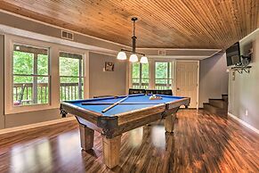 Gatlinburg House w/ Pool Table & Forest Views!