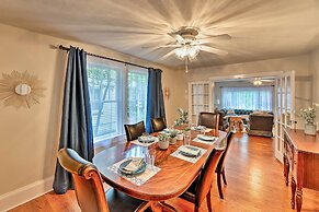 New Bern Home w/ Yard, Grill + Walkable Location