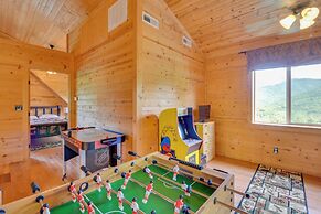 Franklin Cabin w/ Game Room, Mountain-view Deck