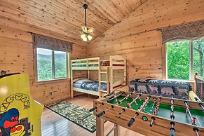 Franklin Cabin w/ Game Room, Mountain-view Deck