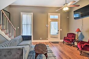 Stylish Vicksburg Apt w/ Porch - 2 Mi to Casino!