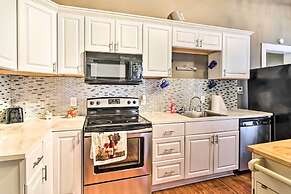 Stylish Vicksburg Apt w/ Porch - 2 Mi to Casino!