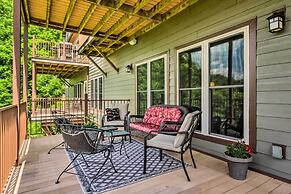 Center Hill Lake Rental: Steps to Hurricane Marina