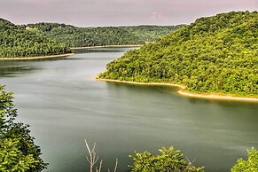 Center Hill Lake Rental: Steps to Hurricane Marina