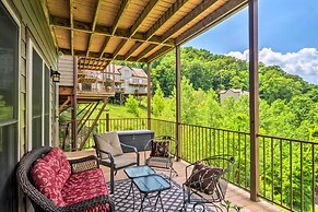 Center Hill Lake Rental: Steps to Hurricane Marina