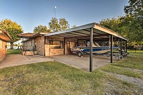 Private Beach & Dock: Home on Eagle Mountain Lake