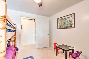 Pet-friendly Aurora House w/ Mountain Views!