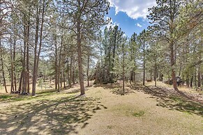 Private Black Hills Home w/ Corral: Horses Welcome
