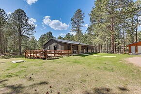 Private Black Hills Home w/ Corral: Horses Welcome