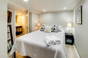 Walk to Walnut St: Shadyside House w/ Deck