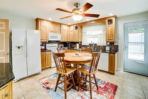 Walk to Walnut St: Shadyside House w/ Deck