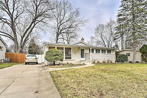 Bright Ann Arbor Home w/ Yard, 3 Mi to U of M