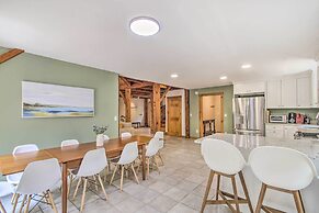Waterfront Lakes Region Home on Private Cove!