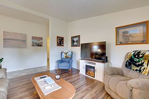 Fire Pit + Patio: Peaceful Port Angeles Escape!