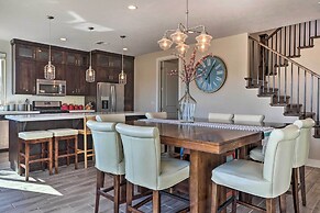 Utah Home w/ Pool & Hot Tub Access, Mtn Views!
