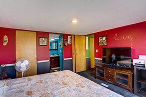 Port Clinton House w/ Boat Dock on Portage River!