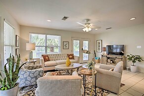'the Palm' Bay St. Louis Home - Walk to Beach!