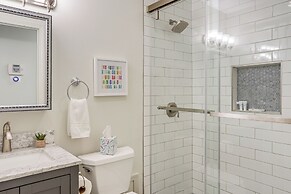 'the Palm' Bay St. Louis Home - Walk to Beach!