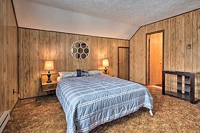 Cozy Lake Ariel Home w/ Community Amenities!