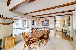 Pet-friendly California Cabin w/ Beach Access