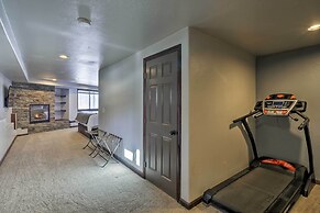 Spacious Fairplay Cabin w/ Views ~ 21 Mi to Breck!