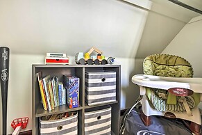 Spacious Fairplay Cabin w/ Views ~ 21 Mi to Breck!