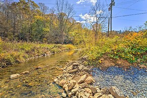 Pet-friendly Bakersville Cottage w/ Views!