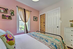 Pet-friendly Bakersville Cottage w/ Views!