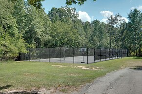 Mineral Getaway w/ Grill, Fire Pits + Boat Docks!