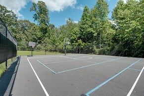 Mineral Getaway w/ Grill, Fire Pits + Boat Docks!