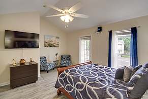 Cozy Gulfport Abode w/ Pool Access - Walk to Beach