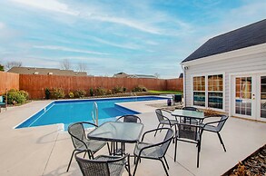 Gorgeous Graham Home With Private Outdoor Pool!