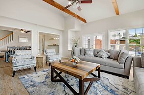 Fenced Yard & Ping-pong Table: Spacious Graham Gem
