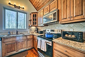 Glenville Serenity Lodge' w/ Lake Views!