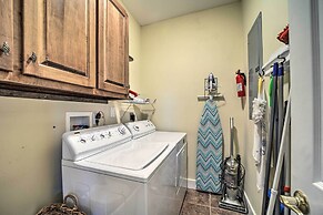 Glenville Serenity Lodge' w/ Lake Views!