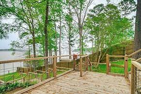 Waterfront House on Toledo Bend w/ Private Dock!