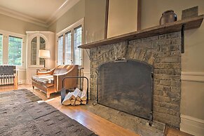 Classic Oak Park Home, 11 Mi to Downtown Chicago!