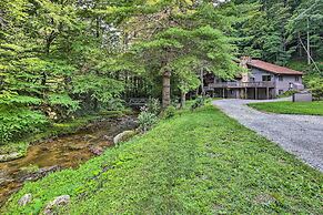 Peaceful Roan Mountain Escape: On-site Creek!